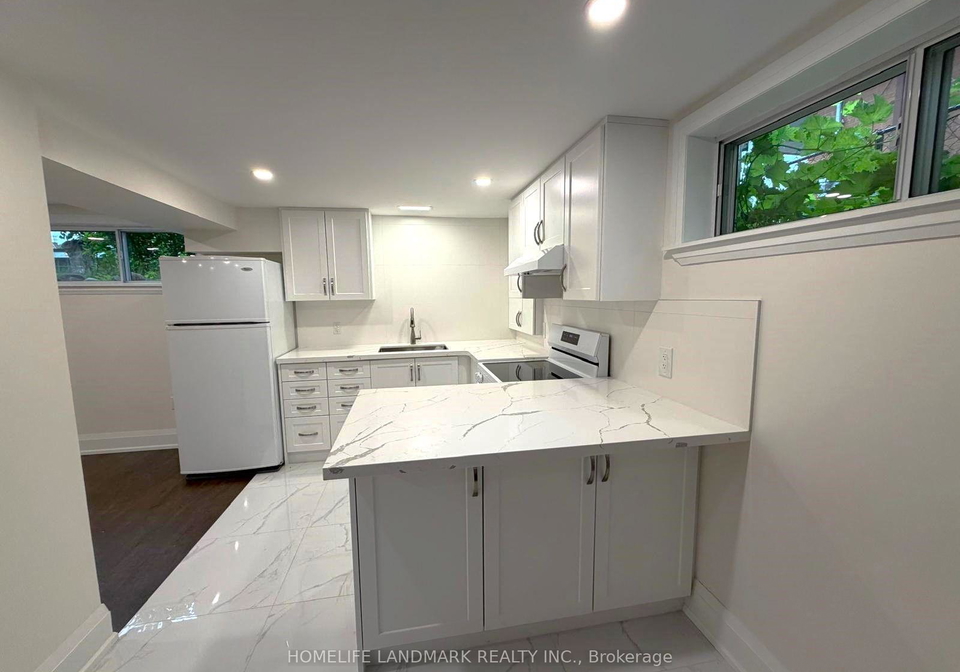 126-fenside-drive-toronto-north-york-ontario-c13655490