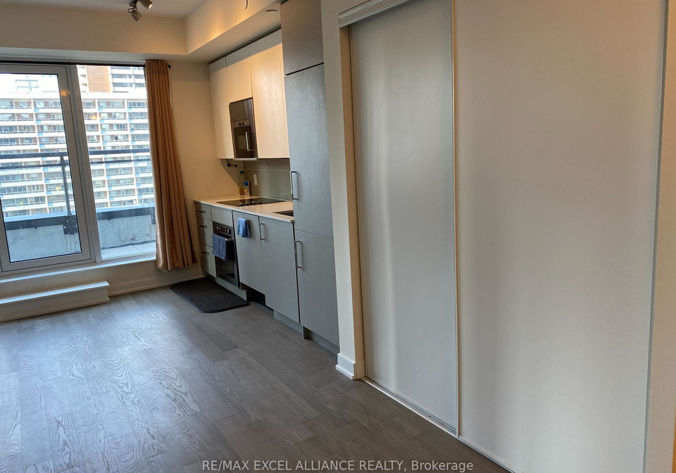 17-dundonald-street-toronto-toronto-ontario-c13655518
