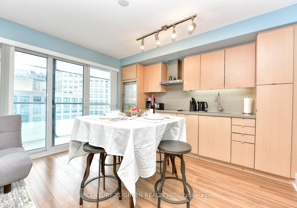 300-front-street-w-toronto-toronto-ontario-c13655554