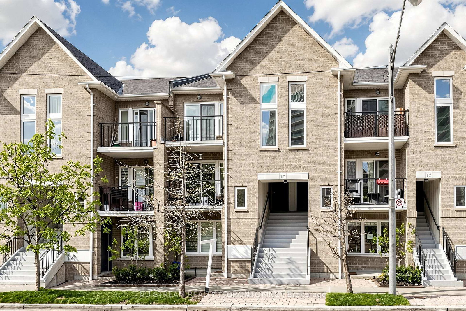 10-brian-peck-crescent-toronto-east-york-ontario-c13655610