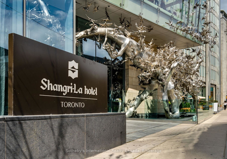 180-university-avenue-toronto-toronto-ontario-c13655658