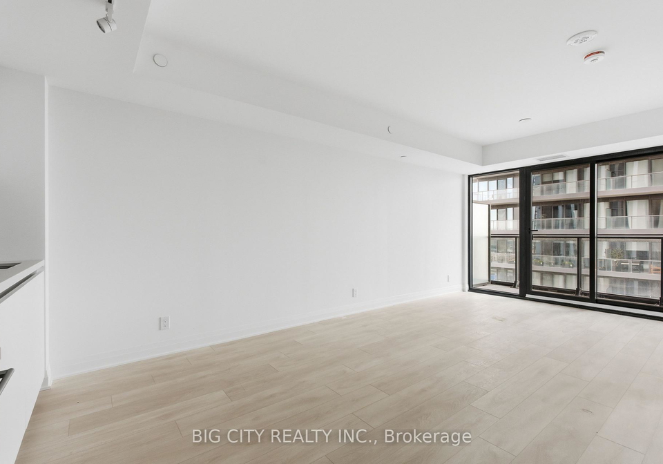 25-frederick-todd-way-toronto-east-york-ontario-c13655660