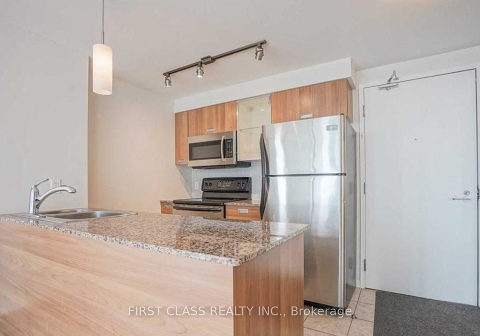 37-grosvenor-street-toronto-toronto-ontario-c13655828