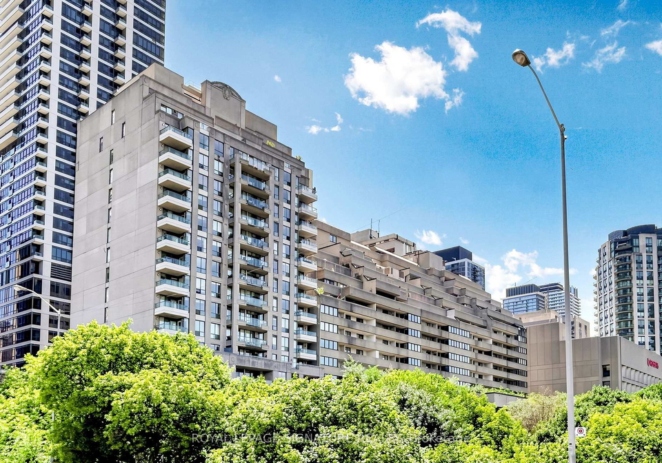 388-bloor-street-e-toronto-toronto-ontario-c13656004