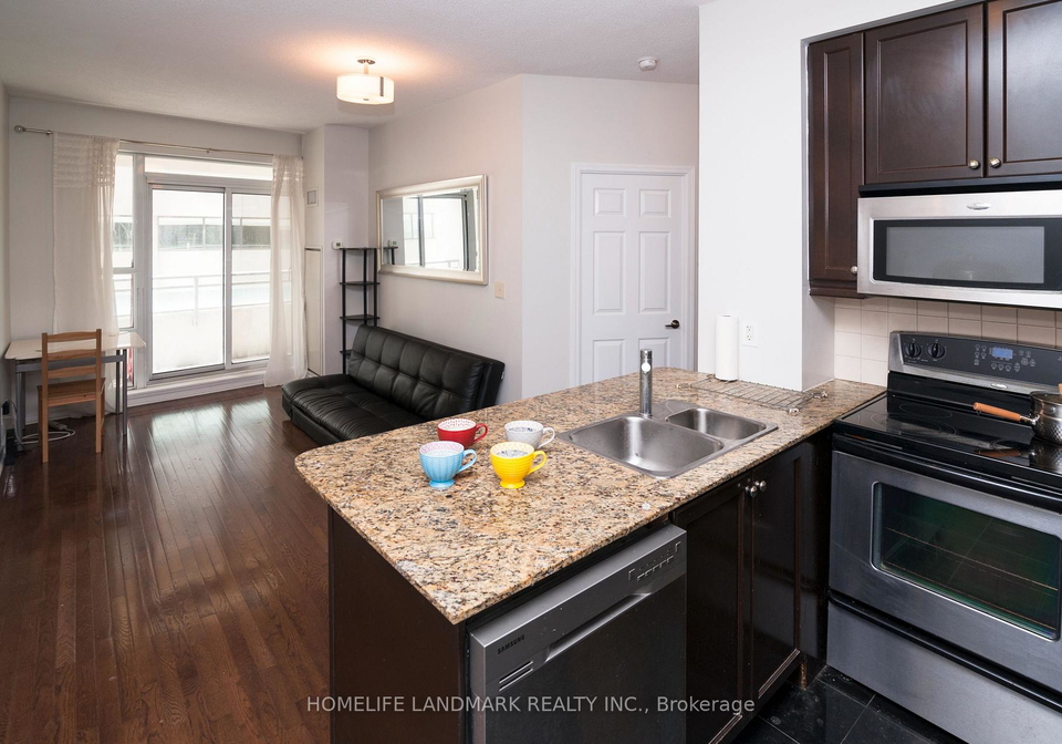 736-spadina-avenue-toronto-toronto-ontario-c13656030