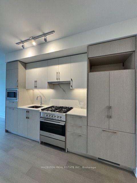 8-manor-road-w-toronto-toronto-ontario-c13656064