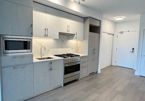8-manor-road-w-toronto-toronto-ontario-c13656064