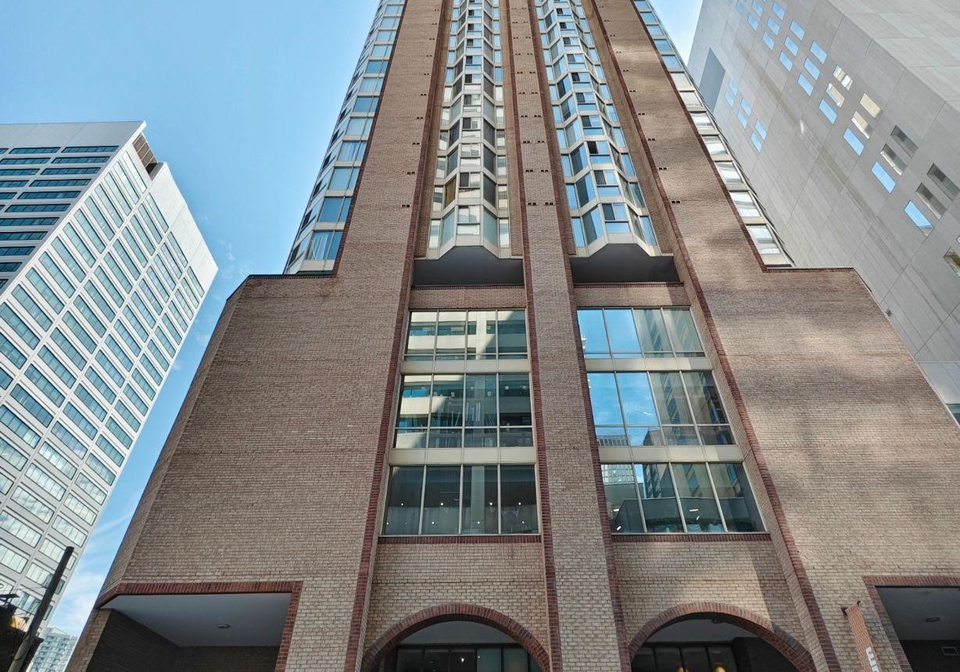 55-centre-avenue-toronto-toronto-ontario-c13656098