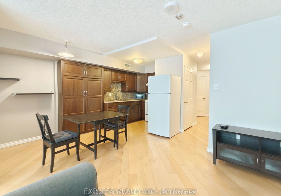 55-centre-avenue-toronto-toronto-ontario-c13656098