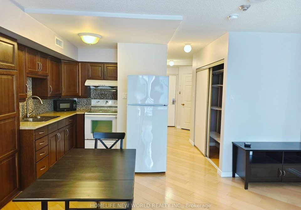 55-centre-avenue-toronto-toronto-ontario-c13656098