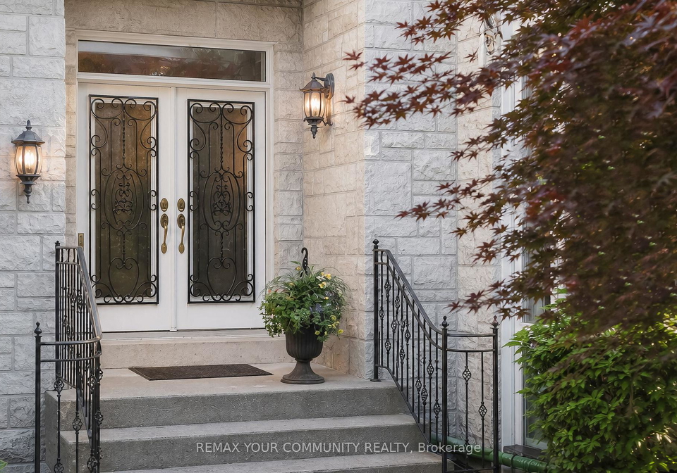 135-wedgewood-drive-toronto-north-york-ontario-c13656102