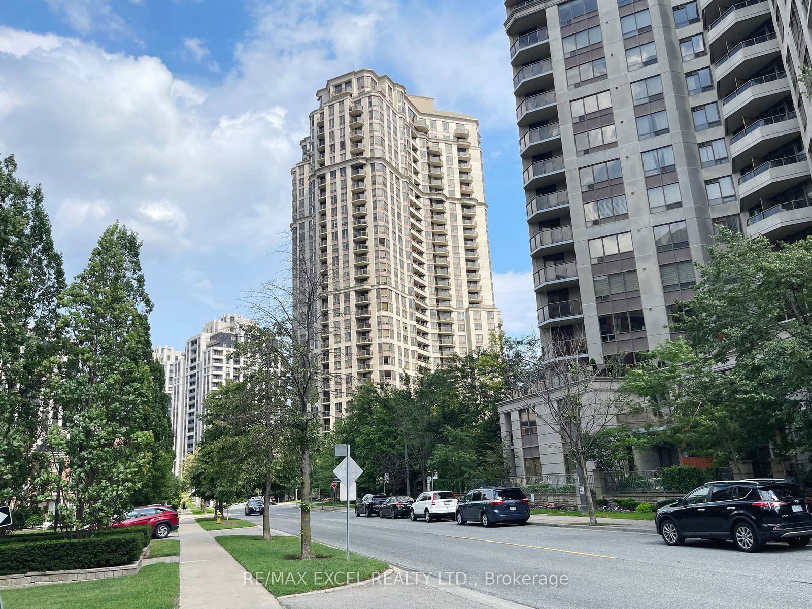 78-harrison-garden-boulevard-toronto-north-york-ontario-c13656104