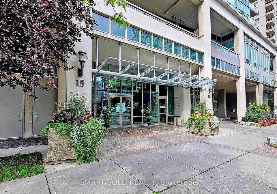 18-parkview-avenue-toronto-north-york-ontario-c13656190