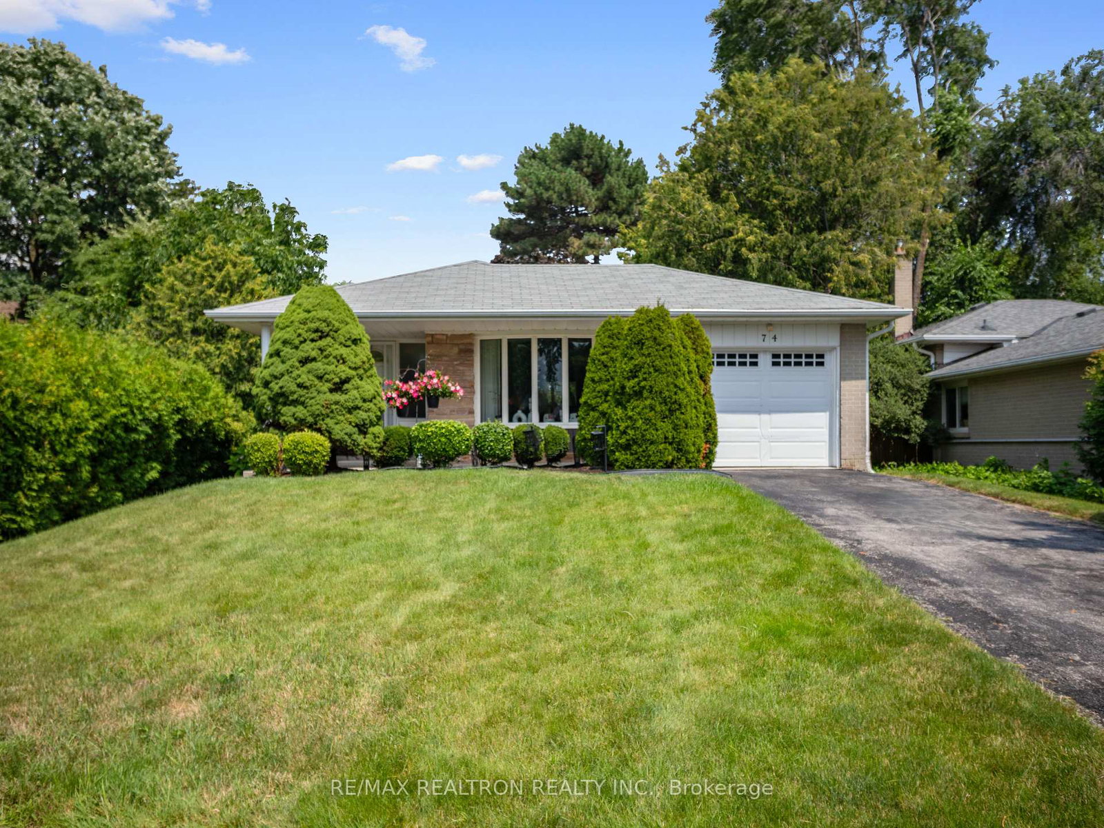 74-threadneedle-crescent-toronto-north-york-ontario-c13656194