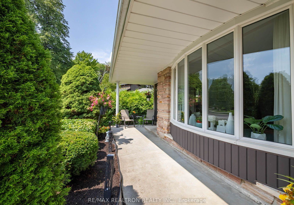 74-threadneedle-crescent-toronto-north-york-ontario-c13656194