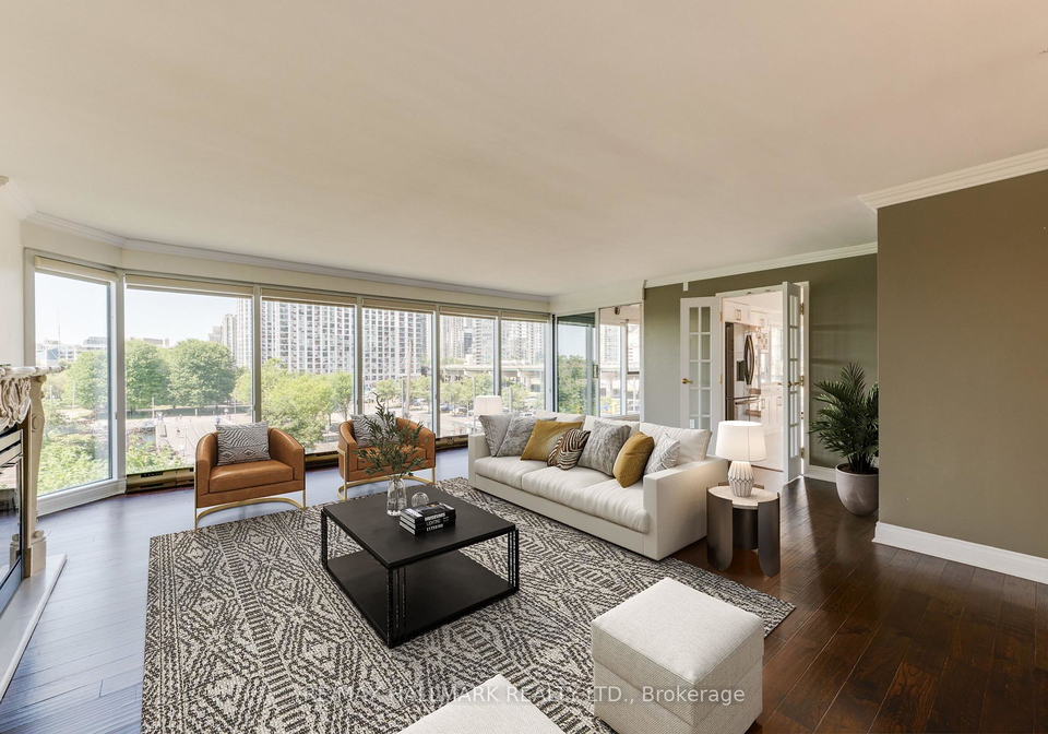 251-queens-quay-w-toronto-toronto-ontario-c13656256