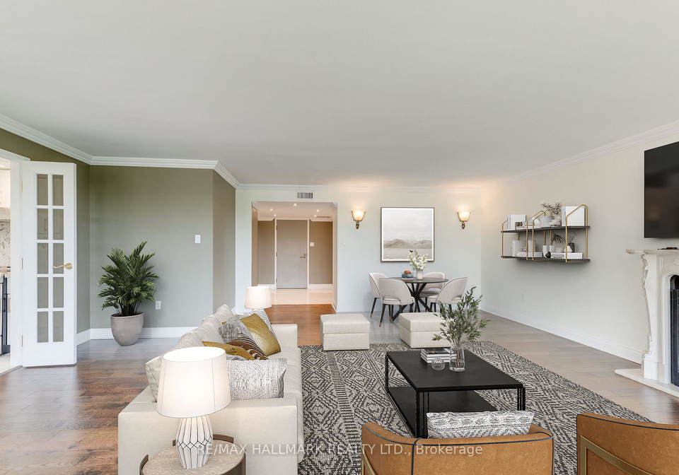 251-queens-quay-w-toronto-toronto-ontario-c13656256