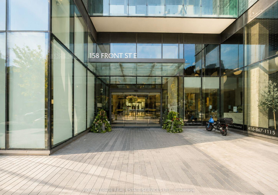 158-front-street-e-toronto-toronto-ontario-c13656284