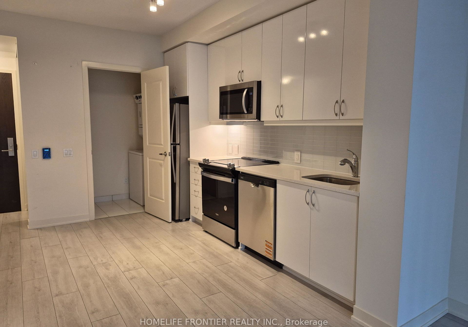 4955-yonge-street-toronto-north-york-ontario-c13656720