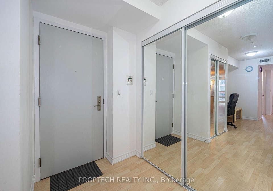761-bay-street-toronto-toronto-ontario-c13657088