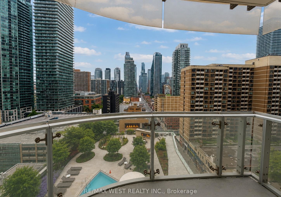 1-bloor-street-e-toronto-toronto-ontario-c13657148