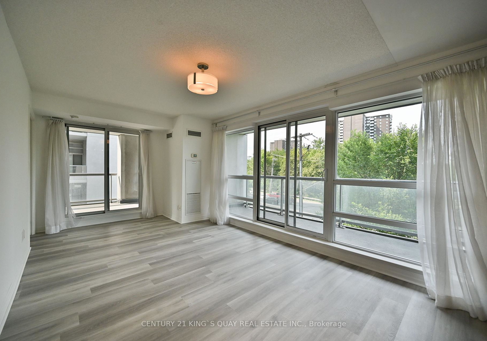 2035-sheppard-avenue-e-toronto-north-york-ontario-c13657372