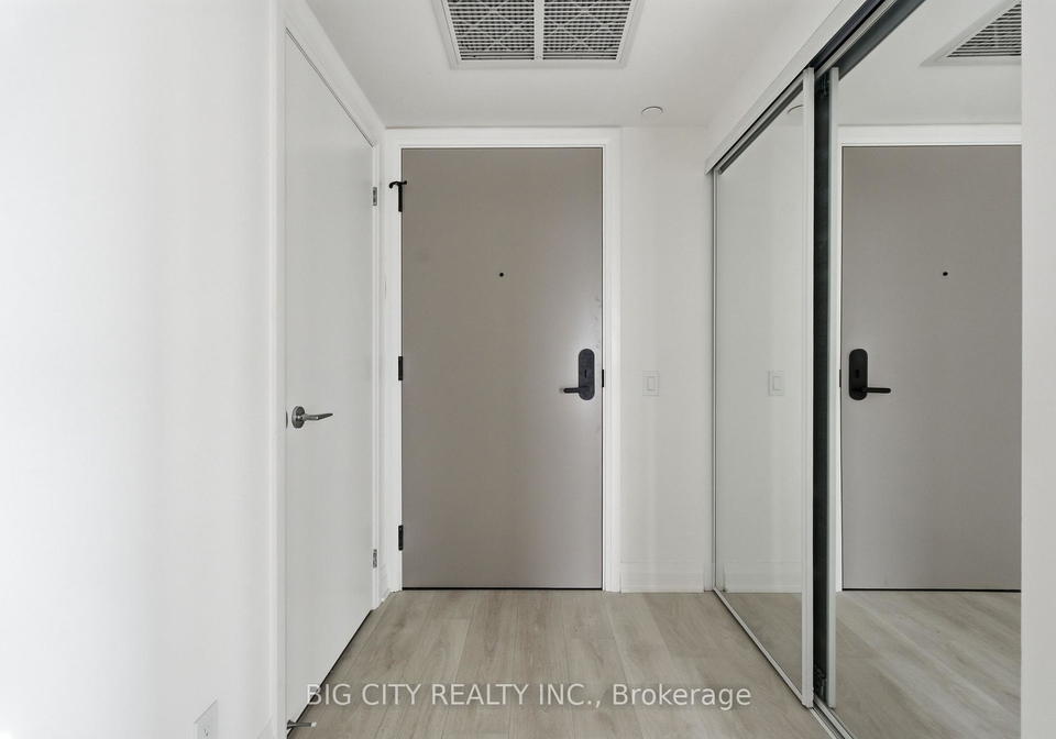 25-frederick-todd-way-toronto-east-york-ontario-c13657380
