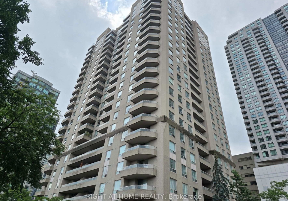 18-hillcrest-avenue-toronto-north-york-ontario-c13657502