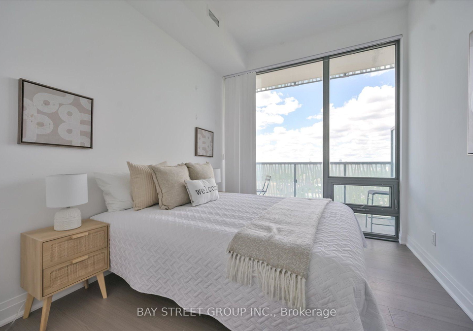 50-charles-street-e-toronto-toronto-ontario-c13657564