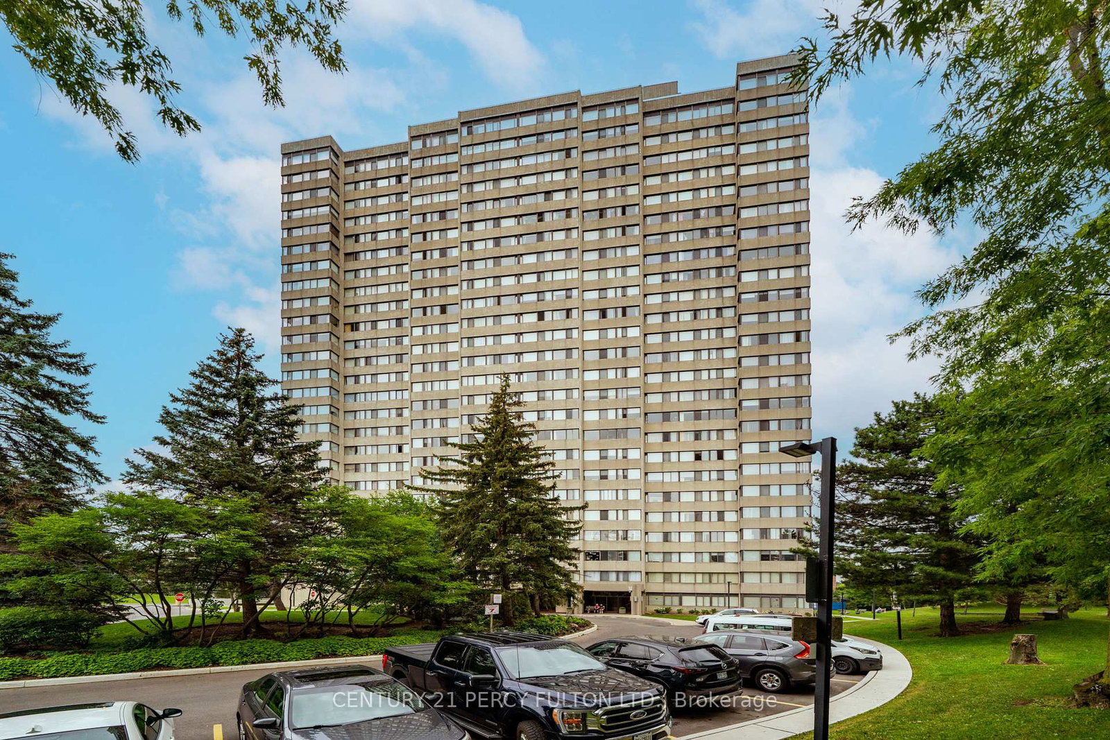 133-torresdale-avenue-w-toronto-toronto-ontario-c13657580