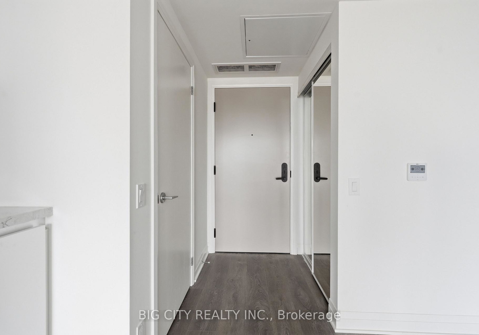 25-frederick-todd-way-toronto-east-york-ontario-c13657612