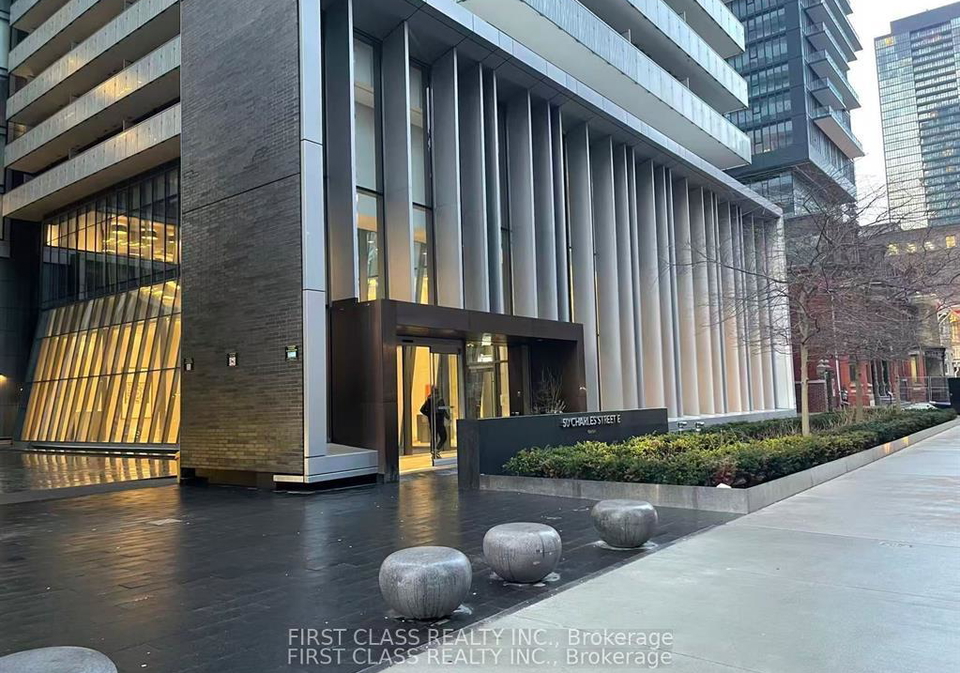 50-charles-street-e-toronto-toronto-ontario-c13657700