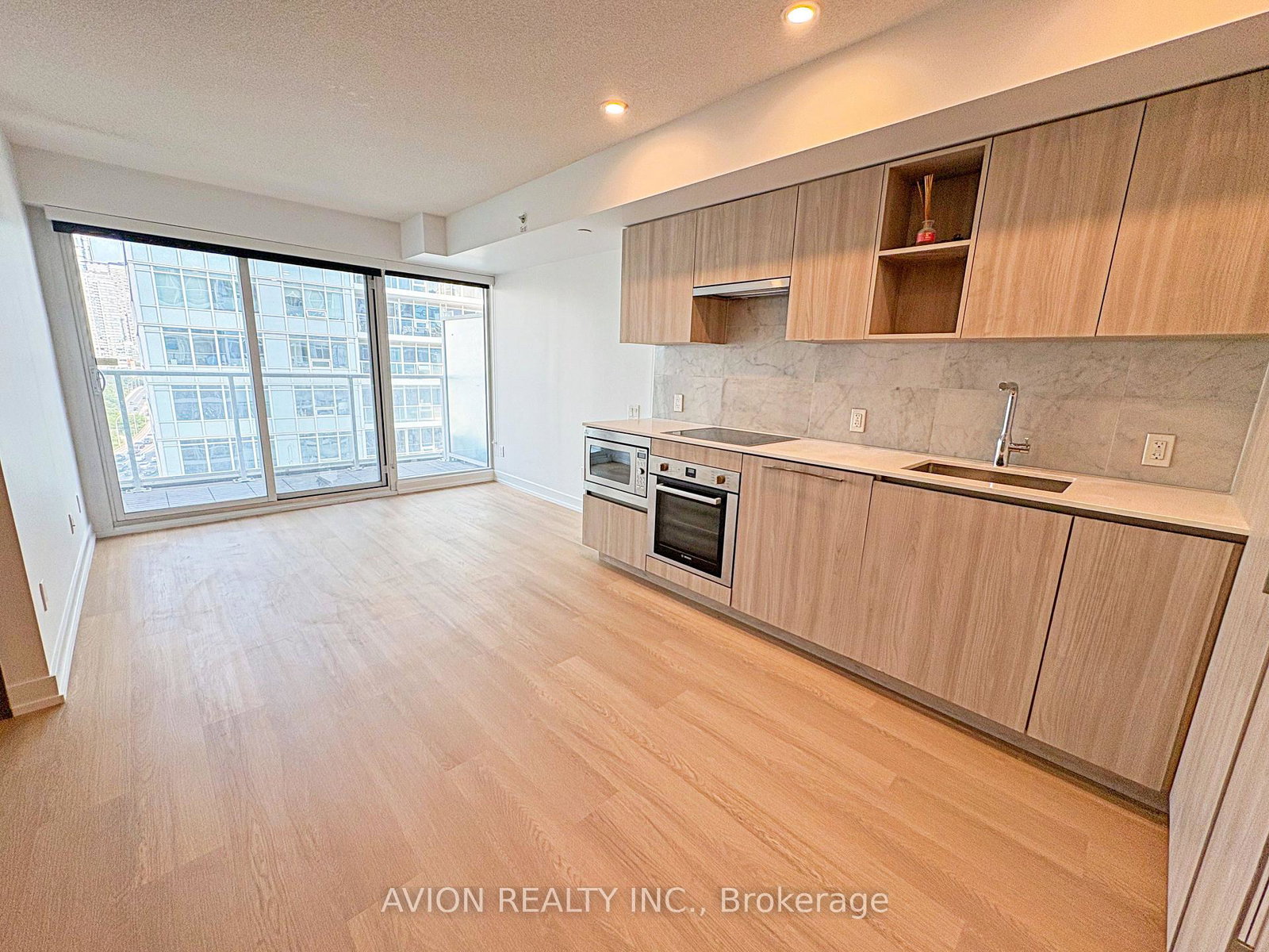 19-bathurst-street-toronto-toronto-ontario-c13657814