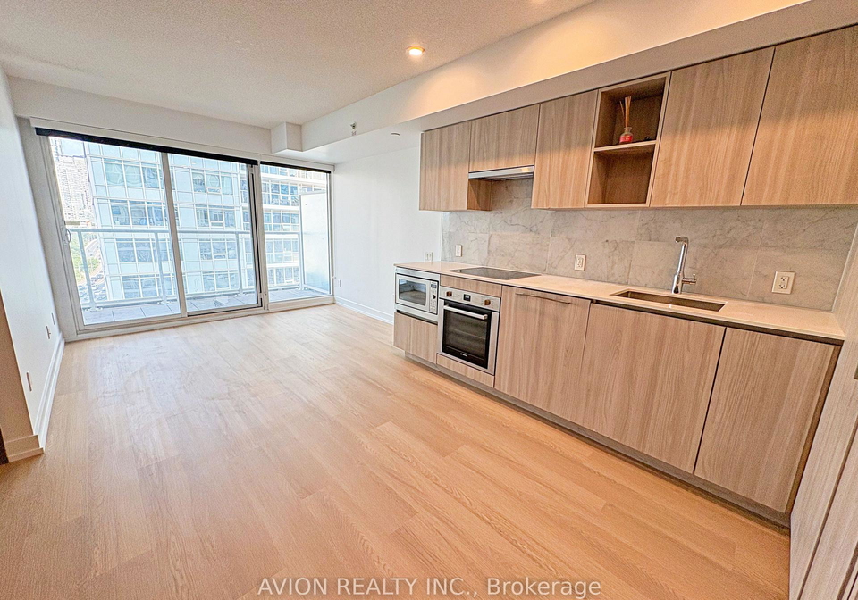 19-bathurst-street-toronto-toronto-ontario-c13657814