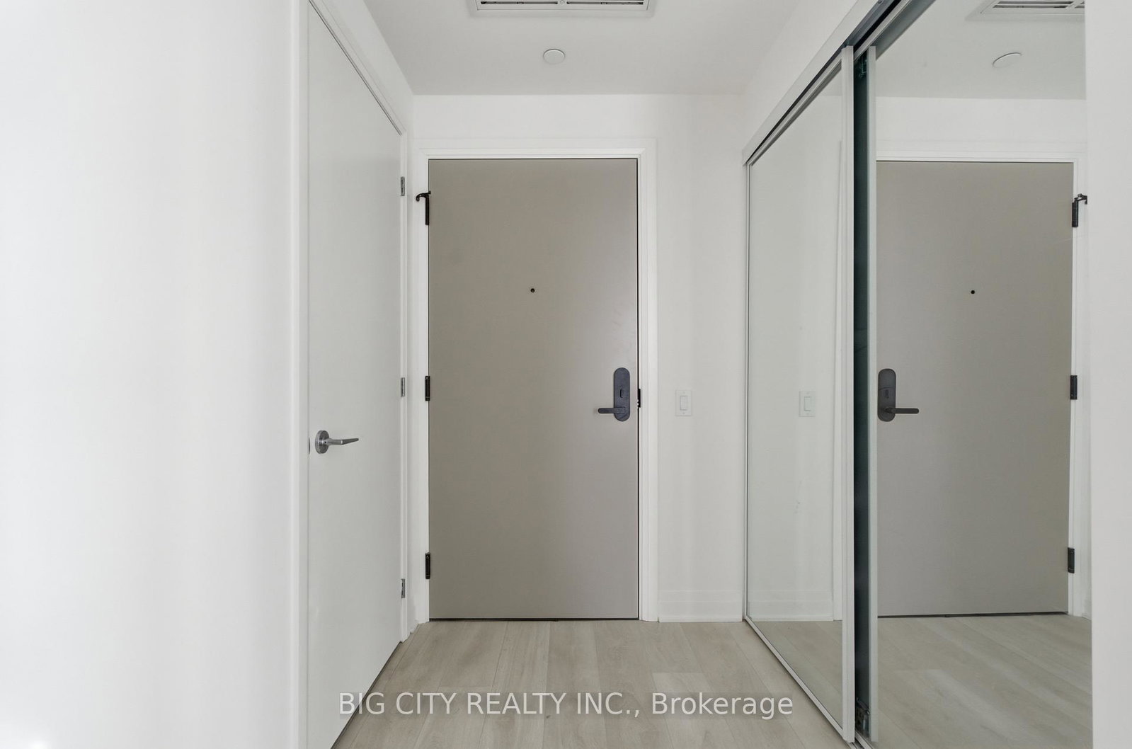 25-frederick-todd-way-toronto-east-york-ontario-c13658000