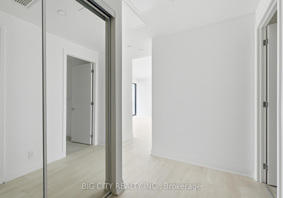 25-frederick-todd-way-toronto-east-york-ontario-c13658000