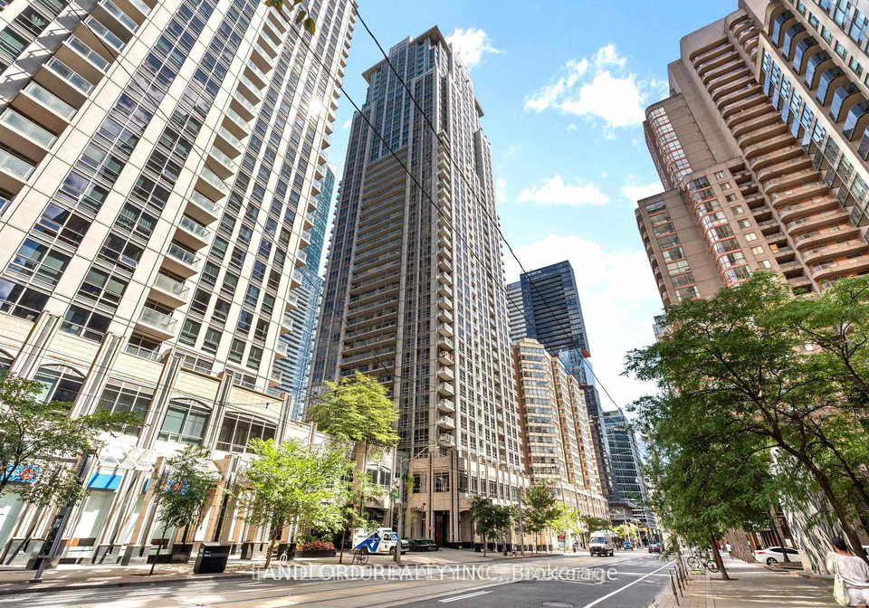 761-bay-street-toronto-toronto-ontario-c13658014