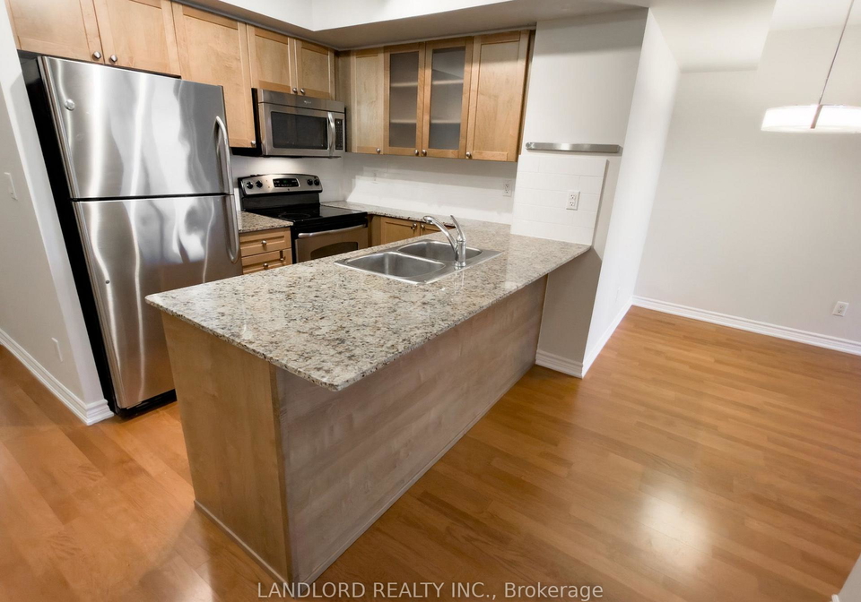 761-bay-street-toronto-toronto-ontario-c13658014
