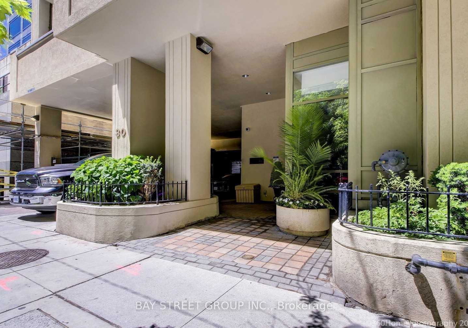 30-hayden-street-toronto-toronto-ontario-c13658088