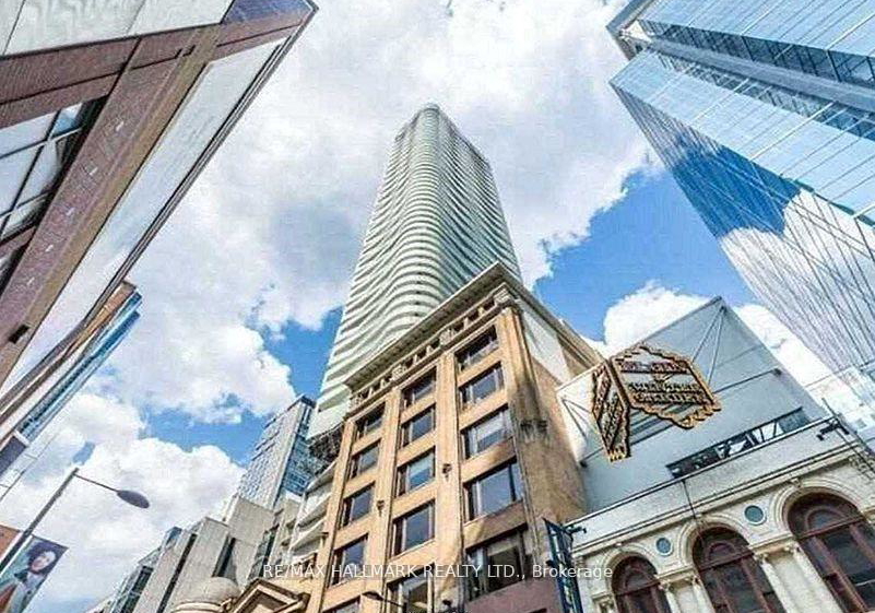 197-yonge-street-toronto-toronto-ontario-c13658186