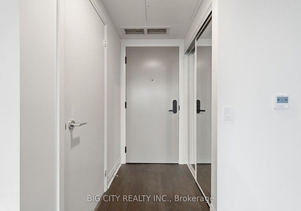 25-frederick-todd-way-toronto-east-york-ontario-c13658188