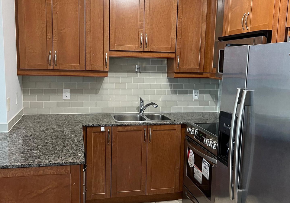 18-holmes-avenue-toronto-north-york-ontario-c13658220