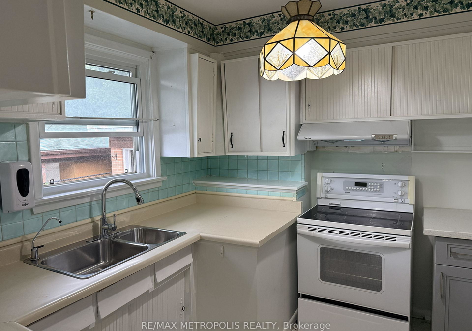 359-patricia-avenue-toronto-toronto-ontario-c13658232