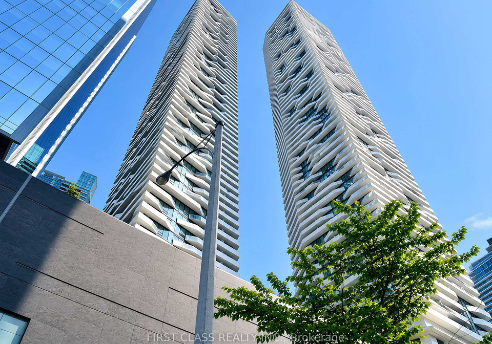 100-harbour-street-toronto-toronto-ontario-c13658258