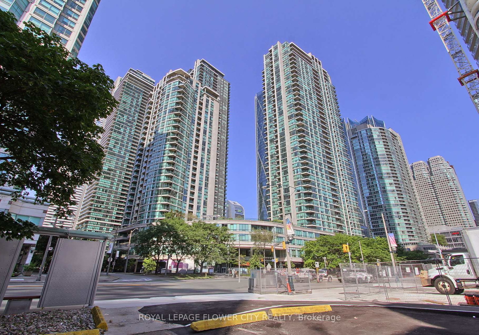 12-yonge-street-toronto-toronto-ontario-c13658432