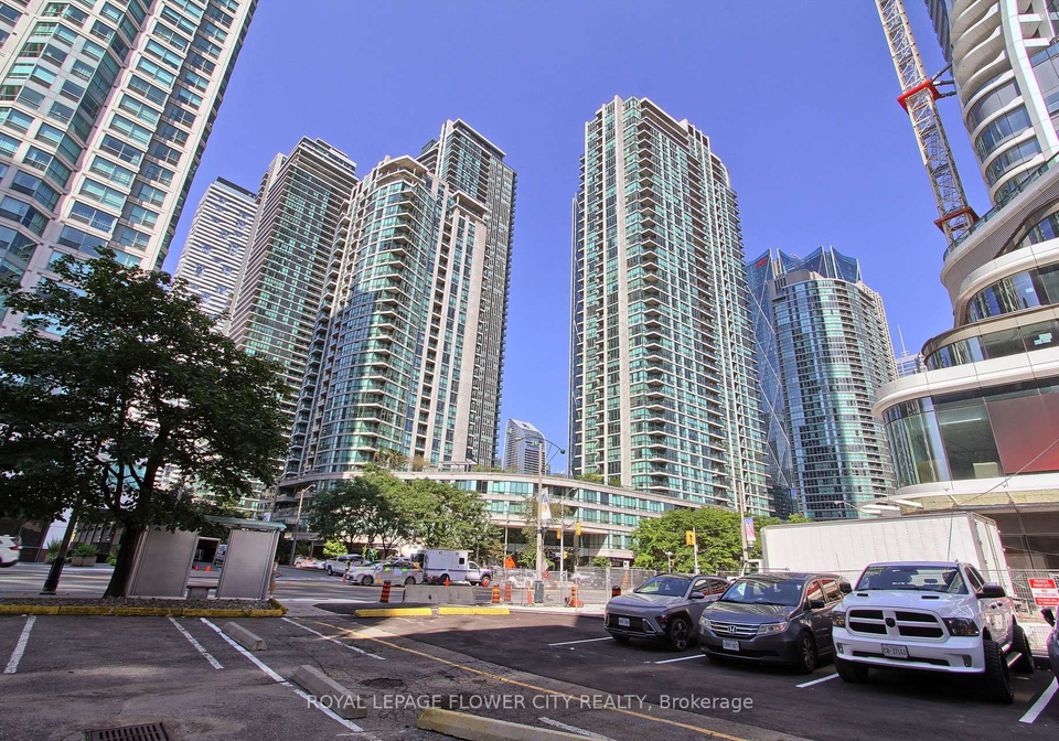 12-yonge-street-toronto-toronto-ontario-c13658432