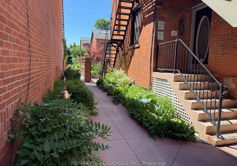 253-wellesley-street-e-toronto-toronto-ontario-c13658558