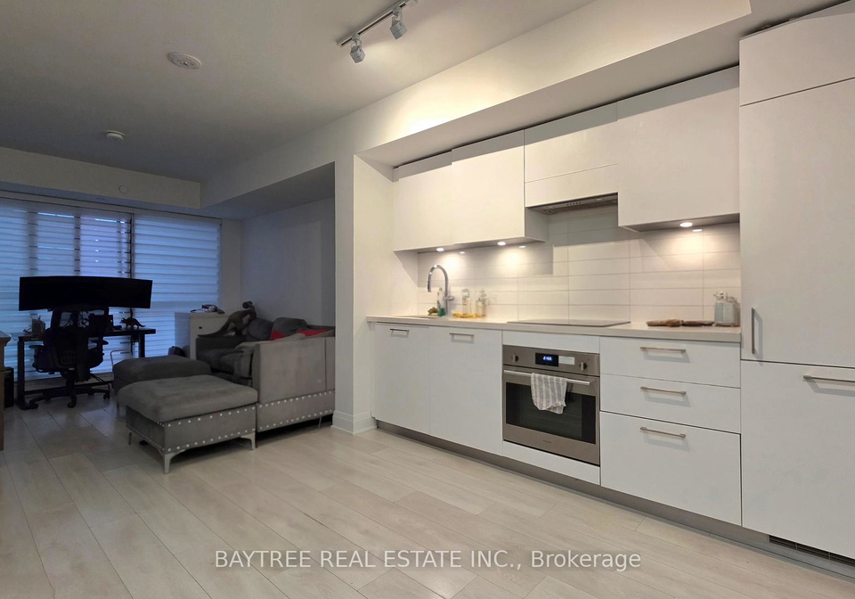 33-frederick-todd-way-toronto-east-york-ontario-c13658564