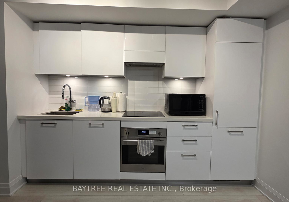 33-frederick-todd-way-toronto-east-york-ontario-c13658564