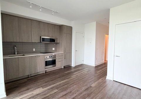 250-lawrence-avenue-w-toronto-toronto-ontario-c13658570